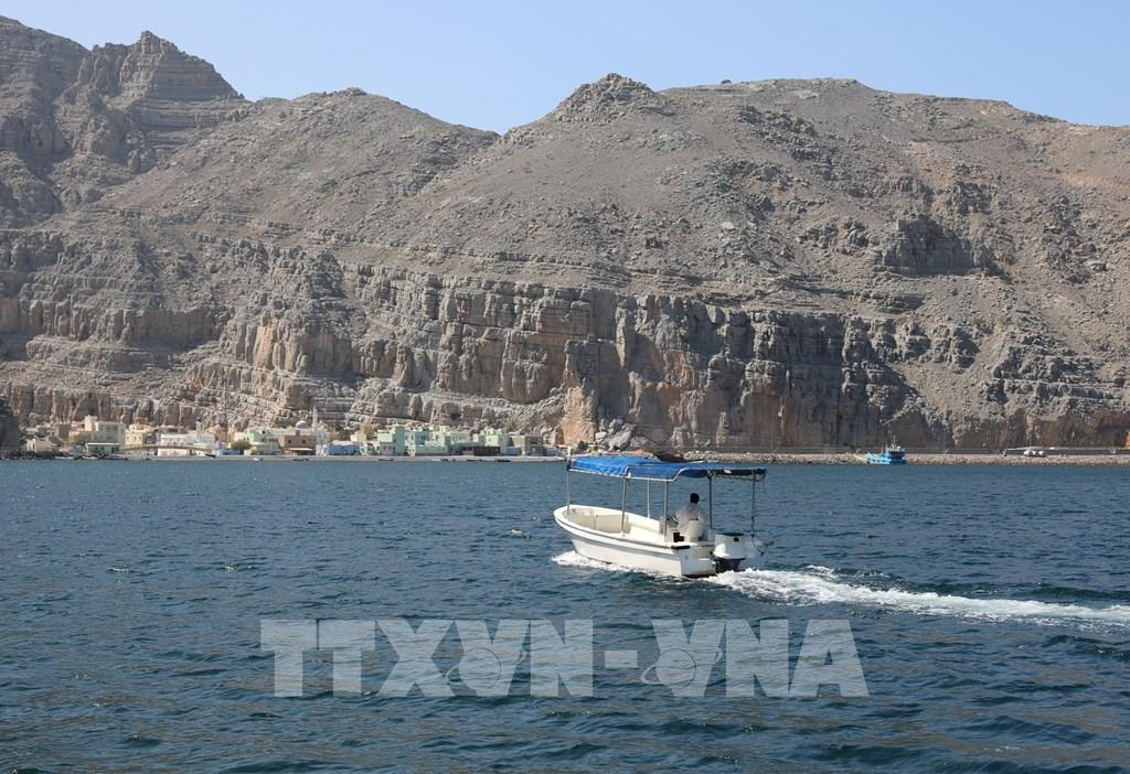 Xung đột tại Trung Đông: Iran tuyên bố kiểm soát hoàn toàn eo biển Hormuz